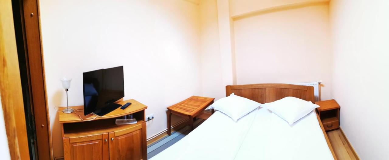 Rakoczi Center Bed and Breakfast Odorheiu Secuiesc Buitenkant foto