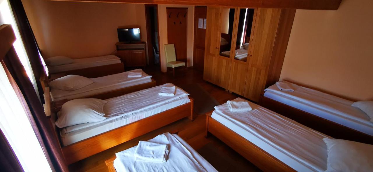 Rakoczi Center Bed and Breakfast Odorheiu Secuiesc Buitenkant foto