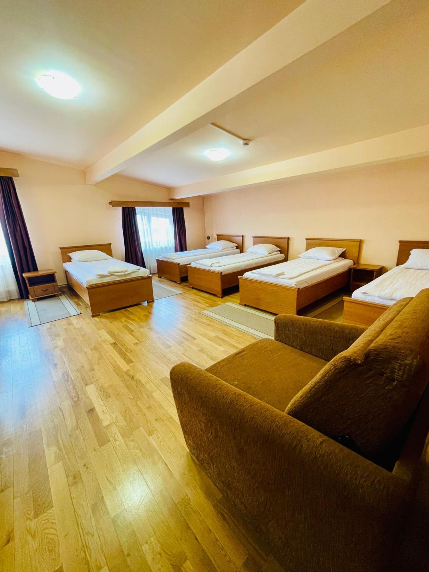 Rakoczi Center Bed and Breakfast Odorheiu Secuiesc Buitenkant foto