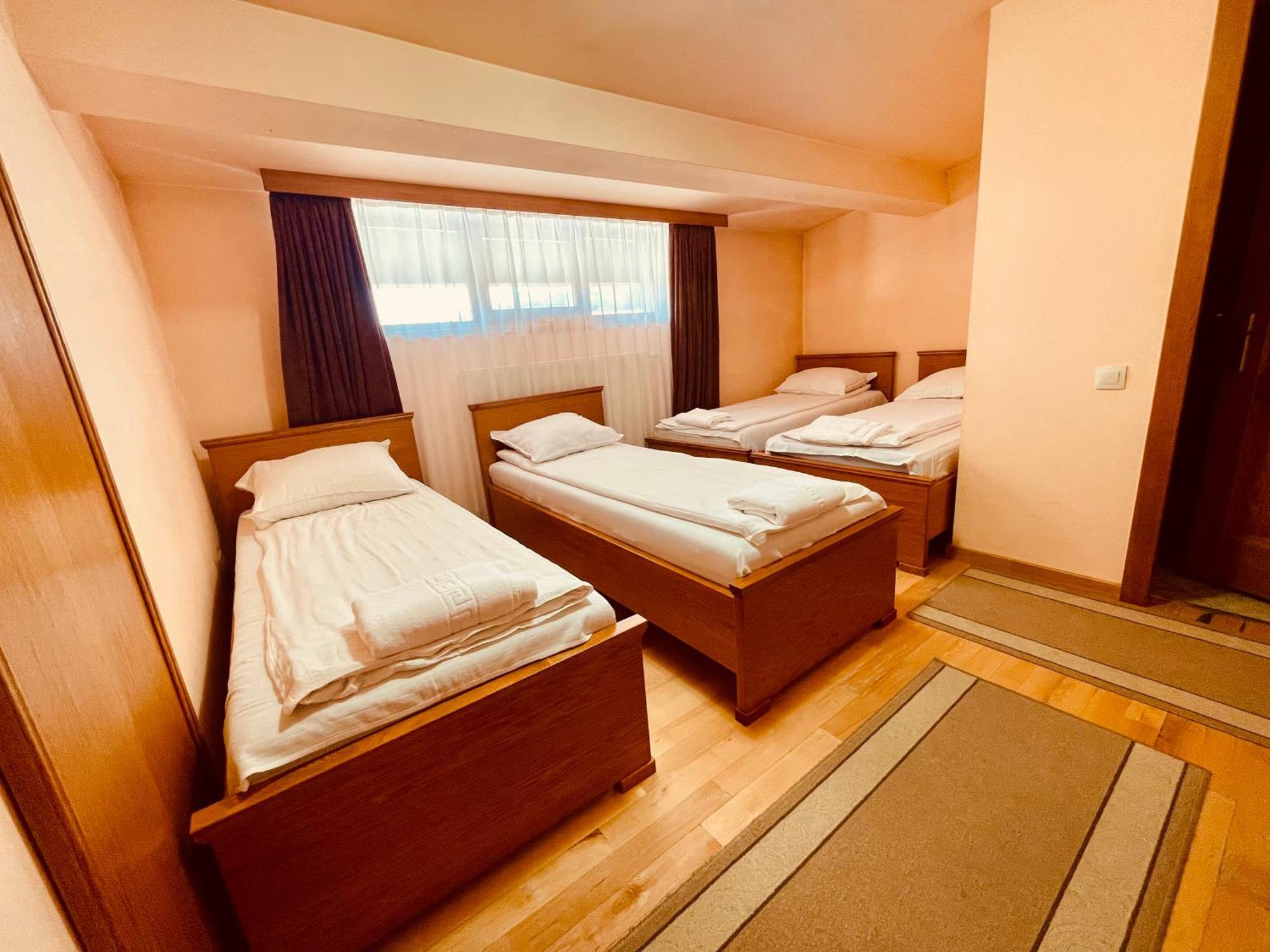 Rakoczi Center Bed and Breakfast Odorheiu Secuiesc Buitenkant foto